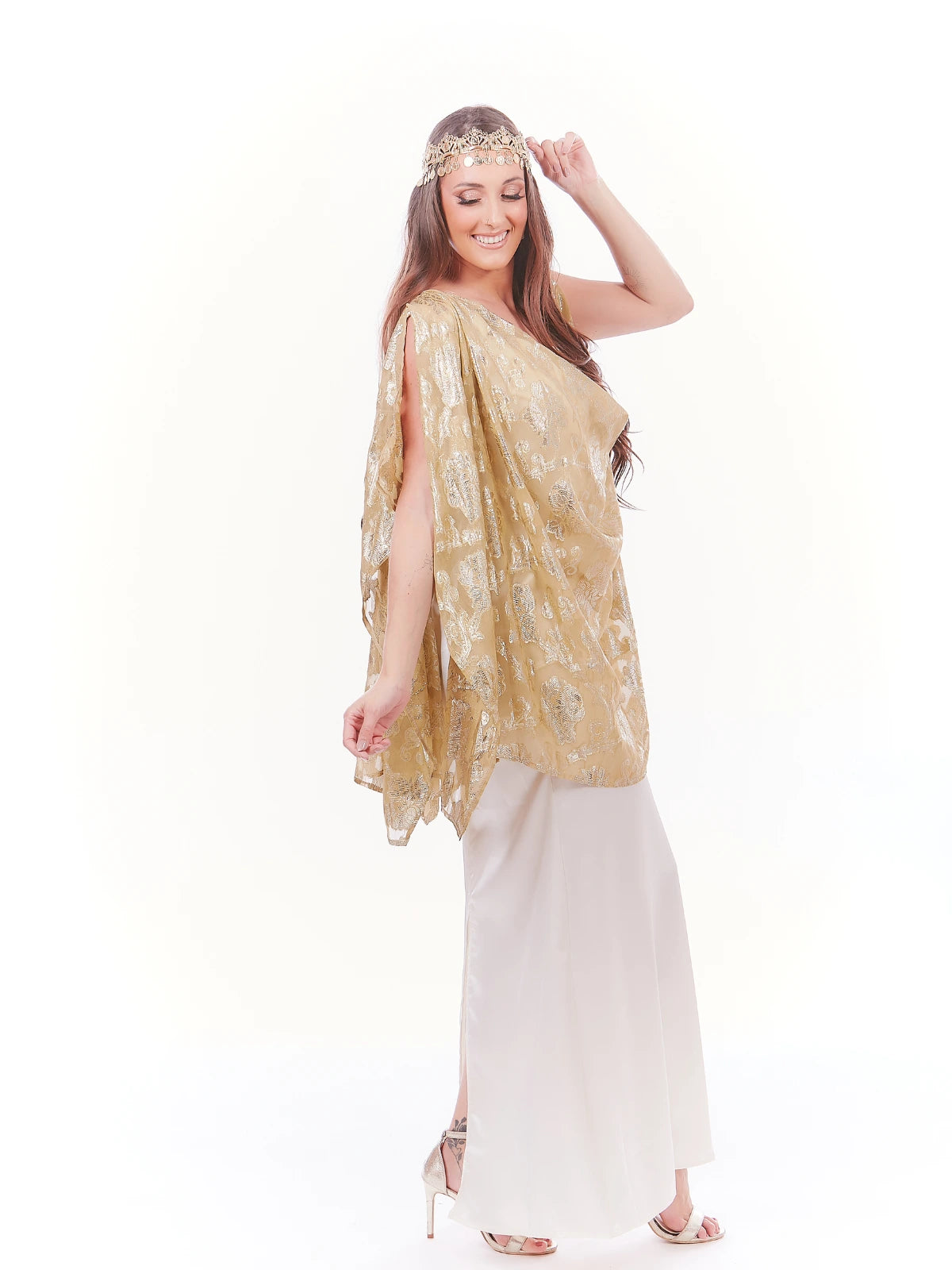 Robe Chaoui Izza couleur gris blanc