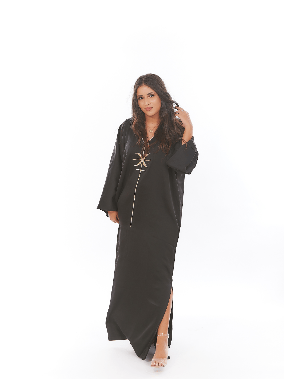 Robe d’hôtesse Mazigha à broderie berbère