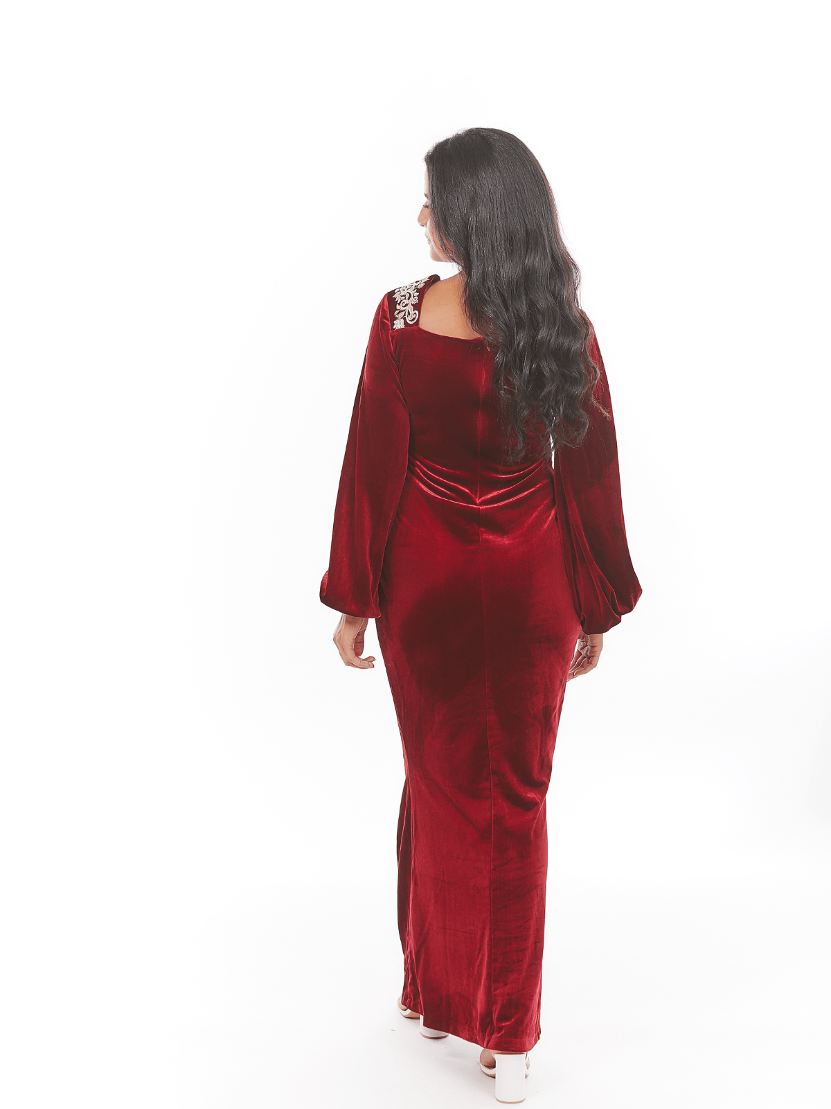 Robe portefeuille Nelya en velours brodé