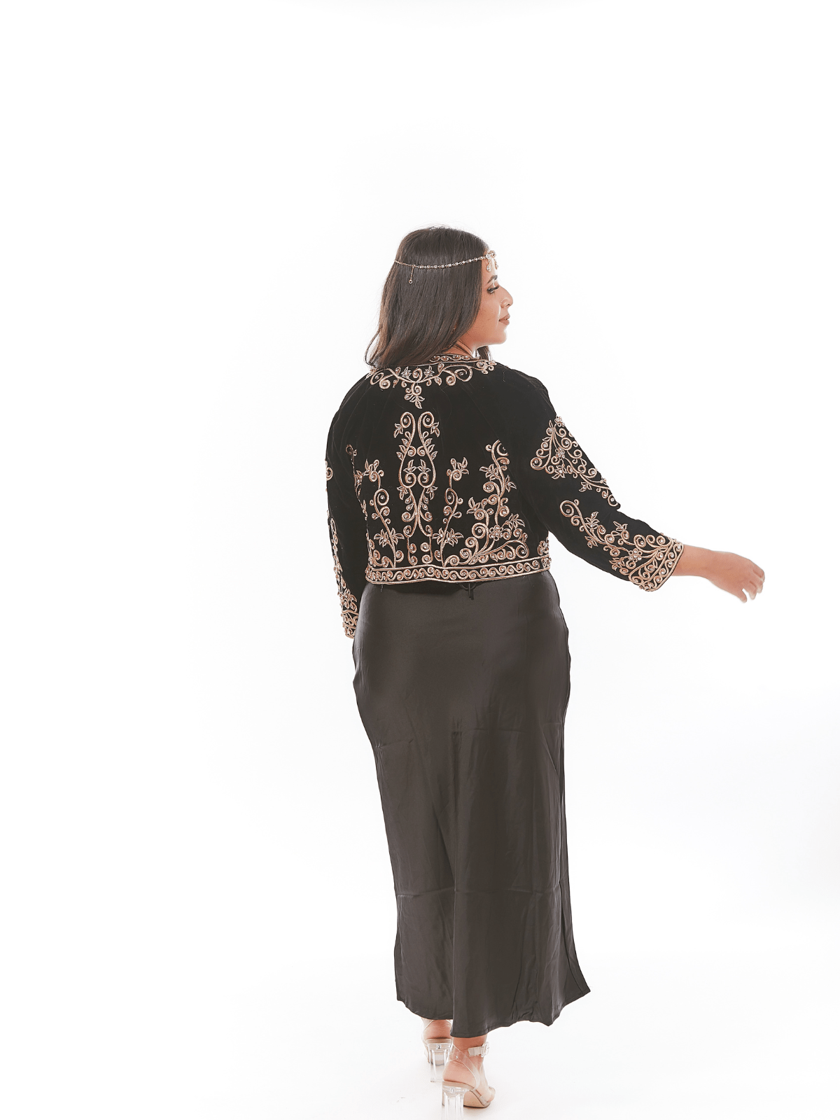 Veste de karakou brodée courte
