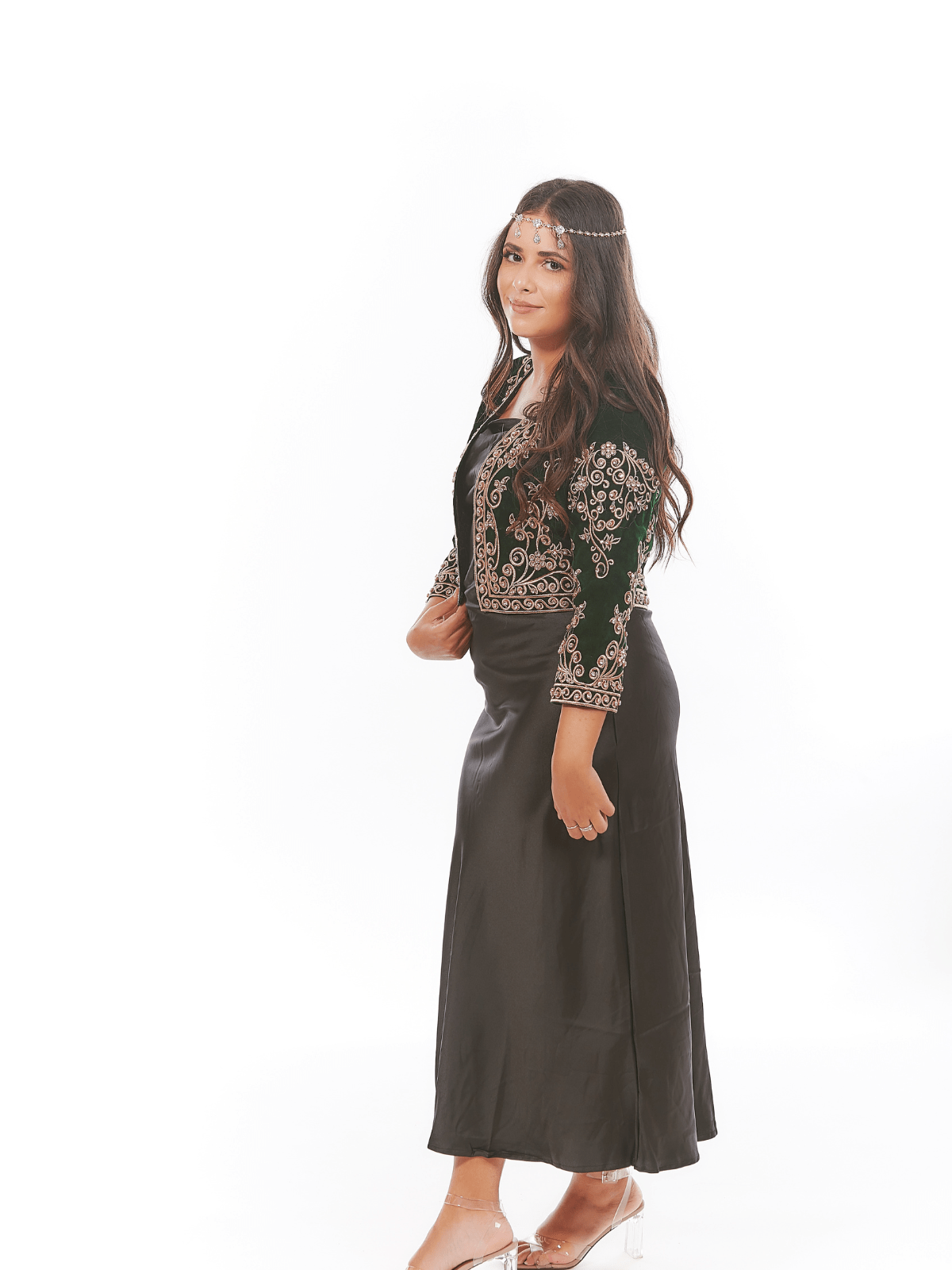 Veste de karakou brodée courte