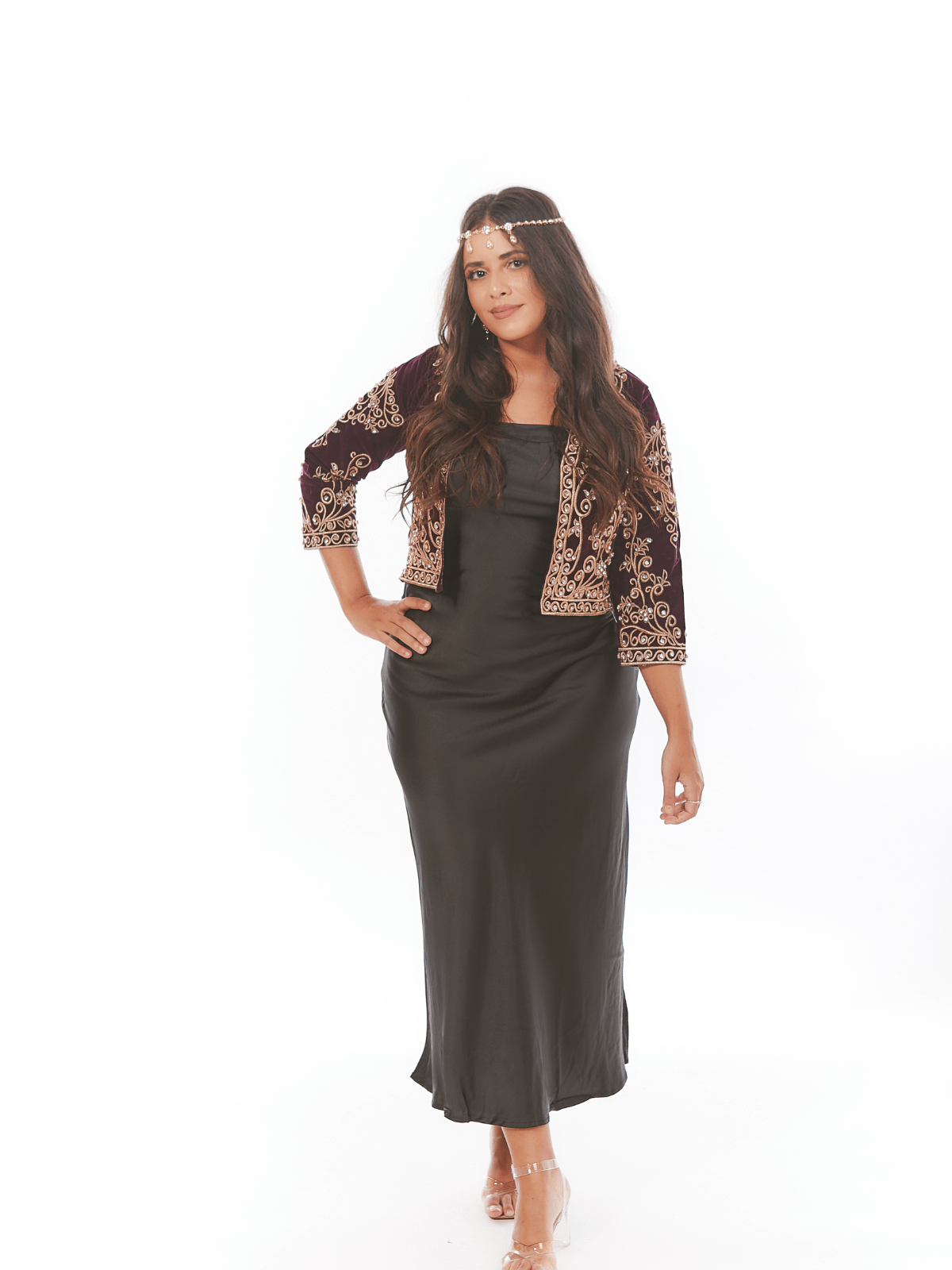 Veste de karakou brodée courte