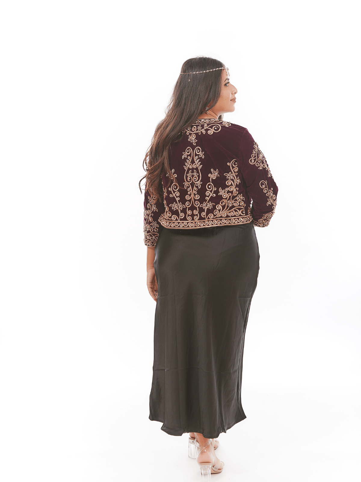 Veste de karakou brodée courte