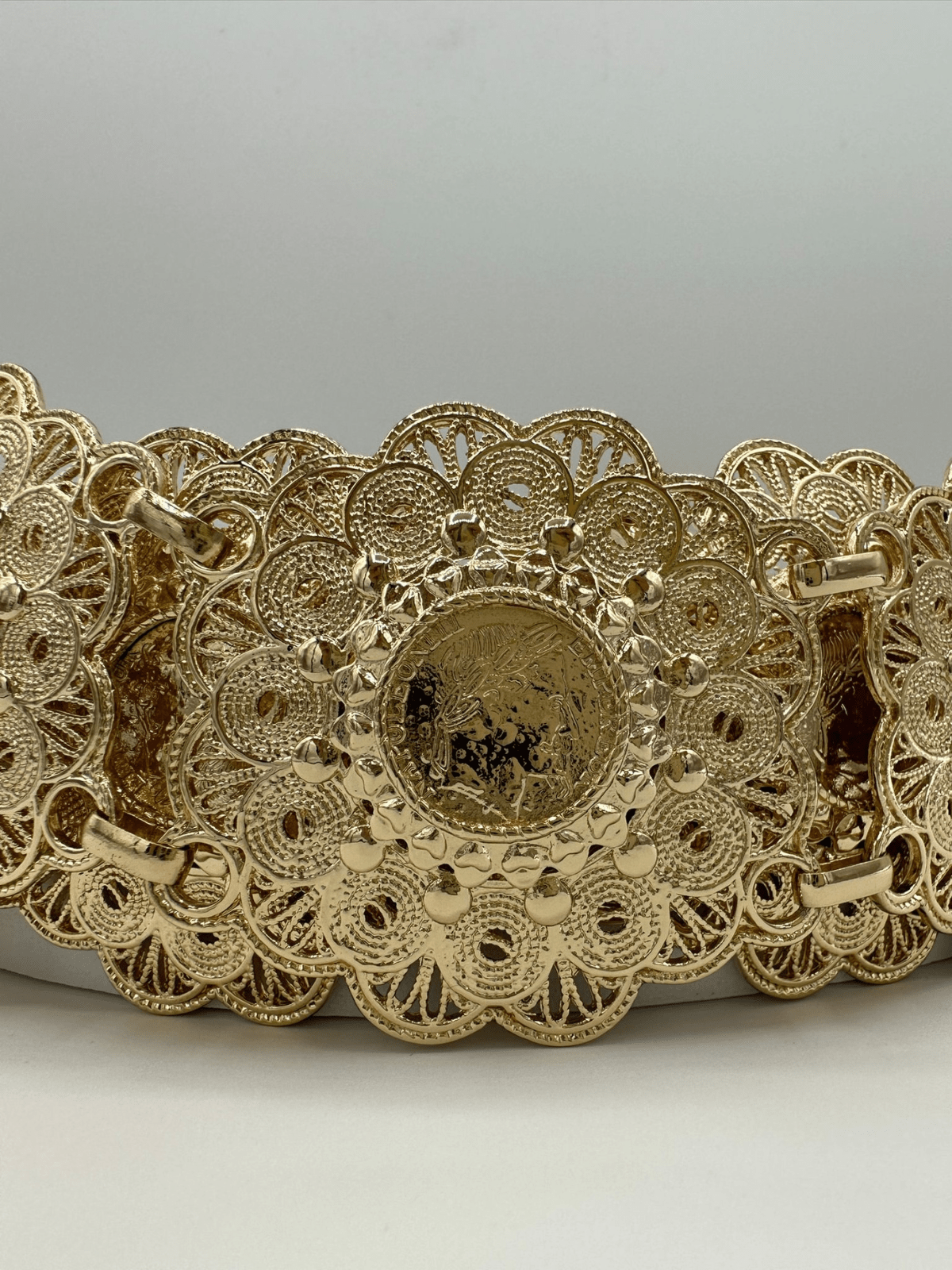 Ceinture traditionnelle à rosaces