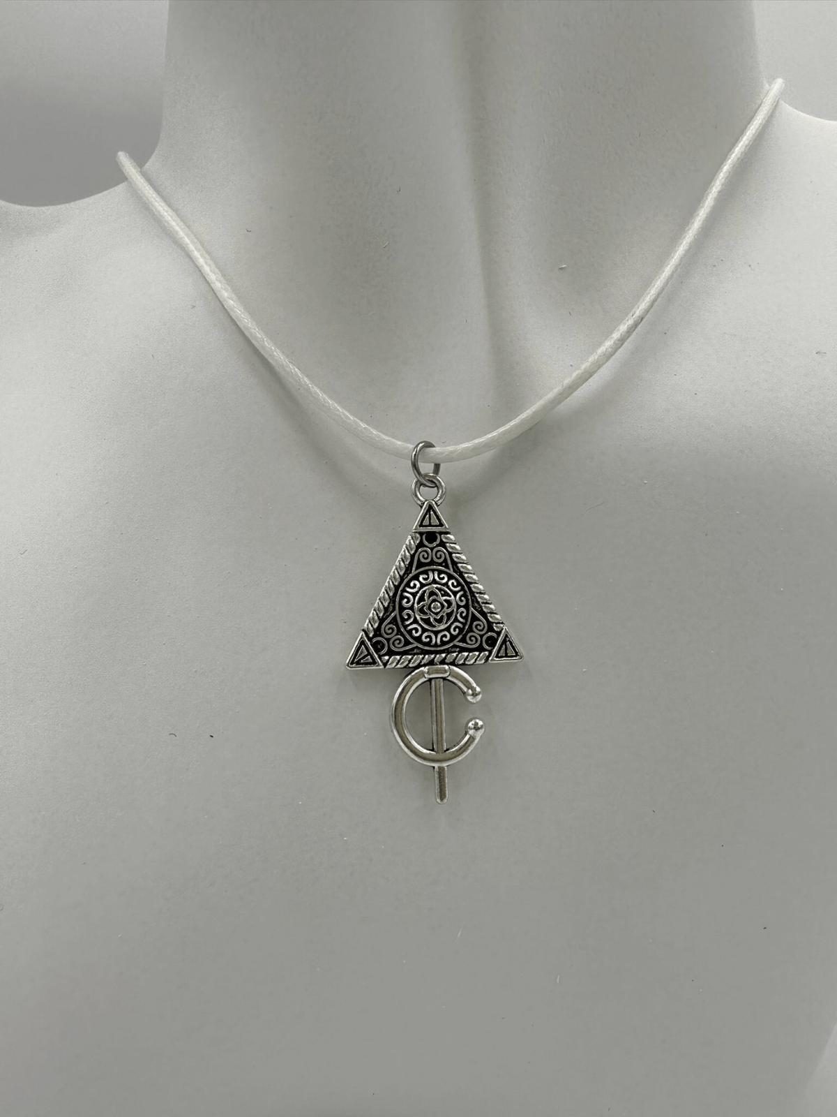 Collier Afzim blanc à fibule berbère