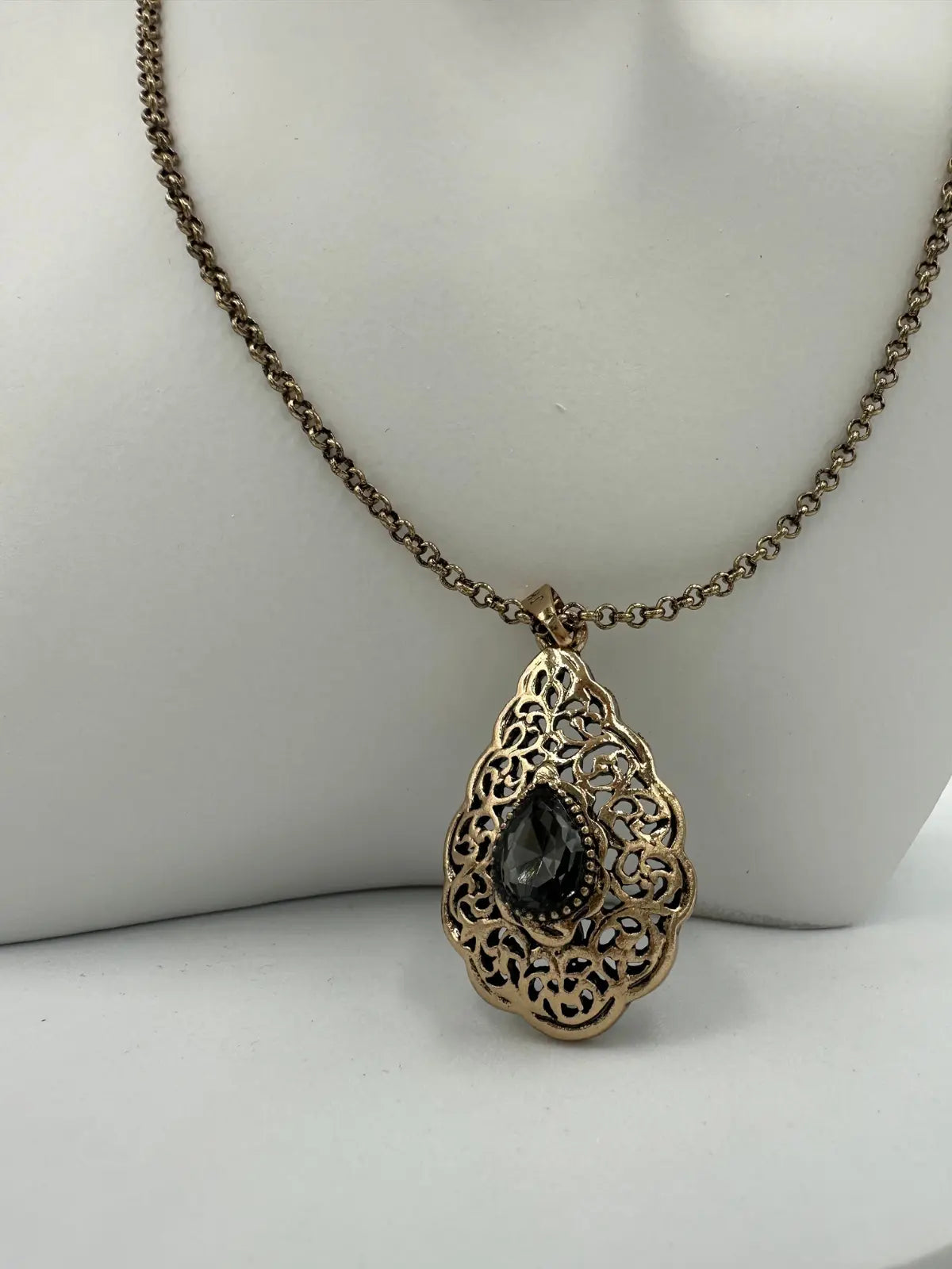 Collier traditionnel algérien Pierre colorée