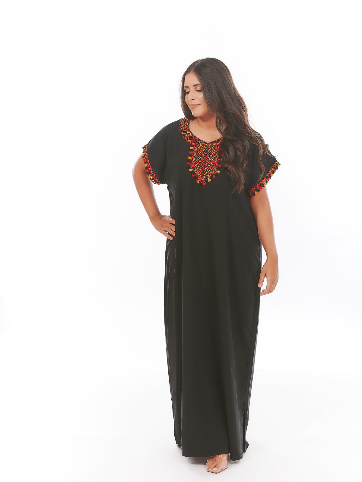 Robe d’hôtesse algérienne aux galons kabyle