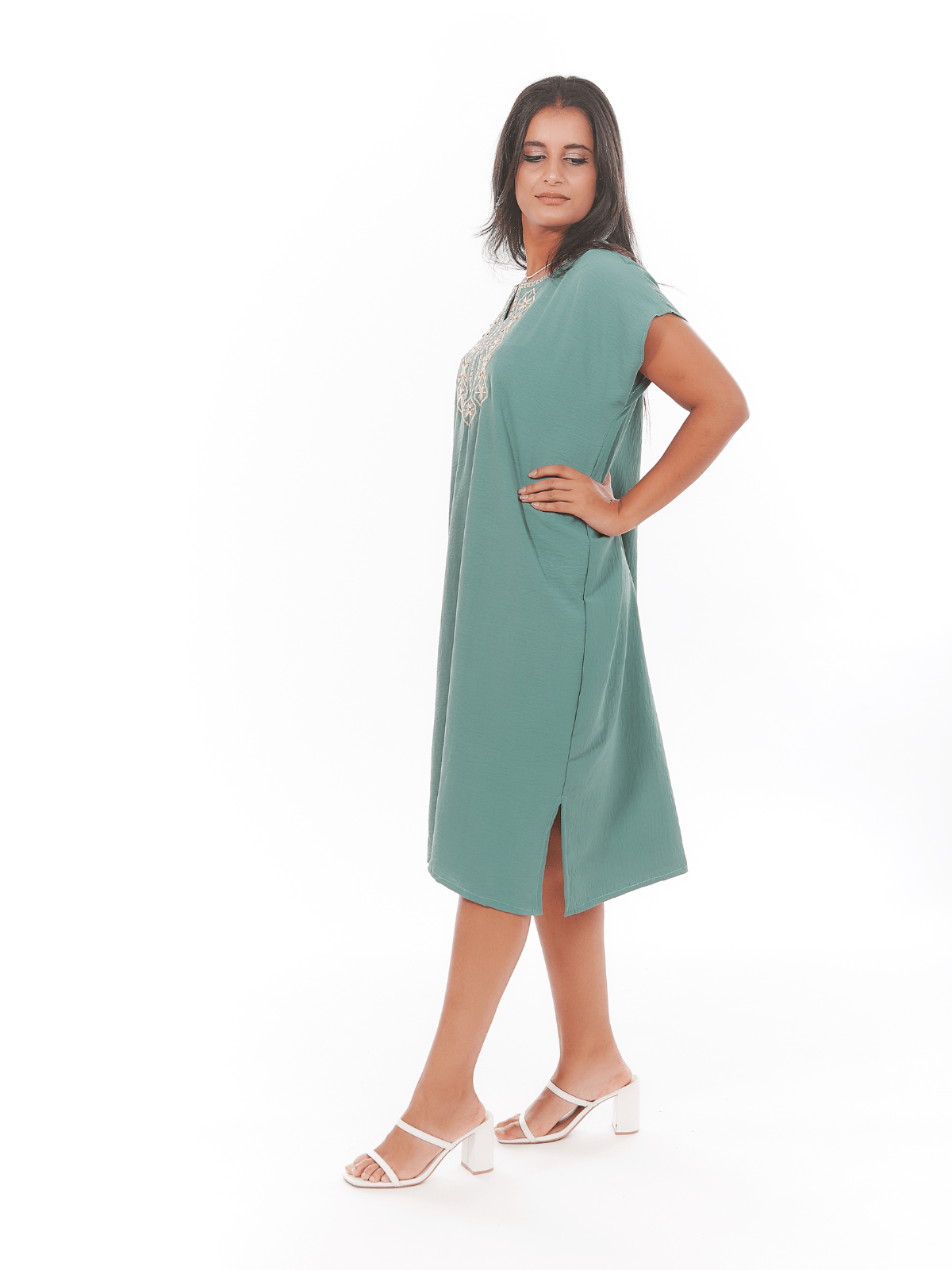 Robe d’hôtesse midi Tuda à broderie