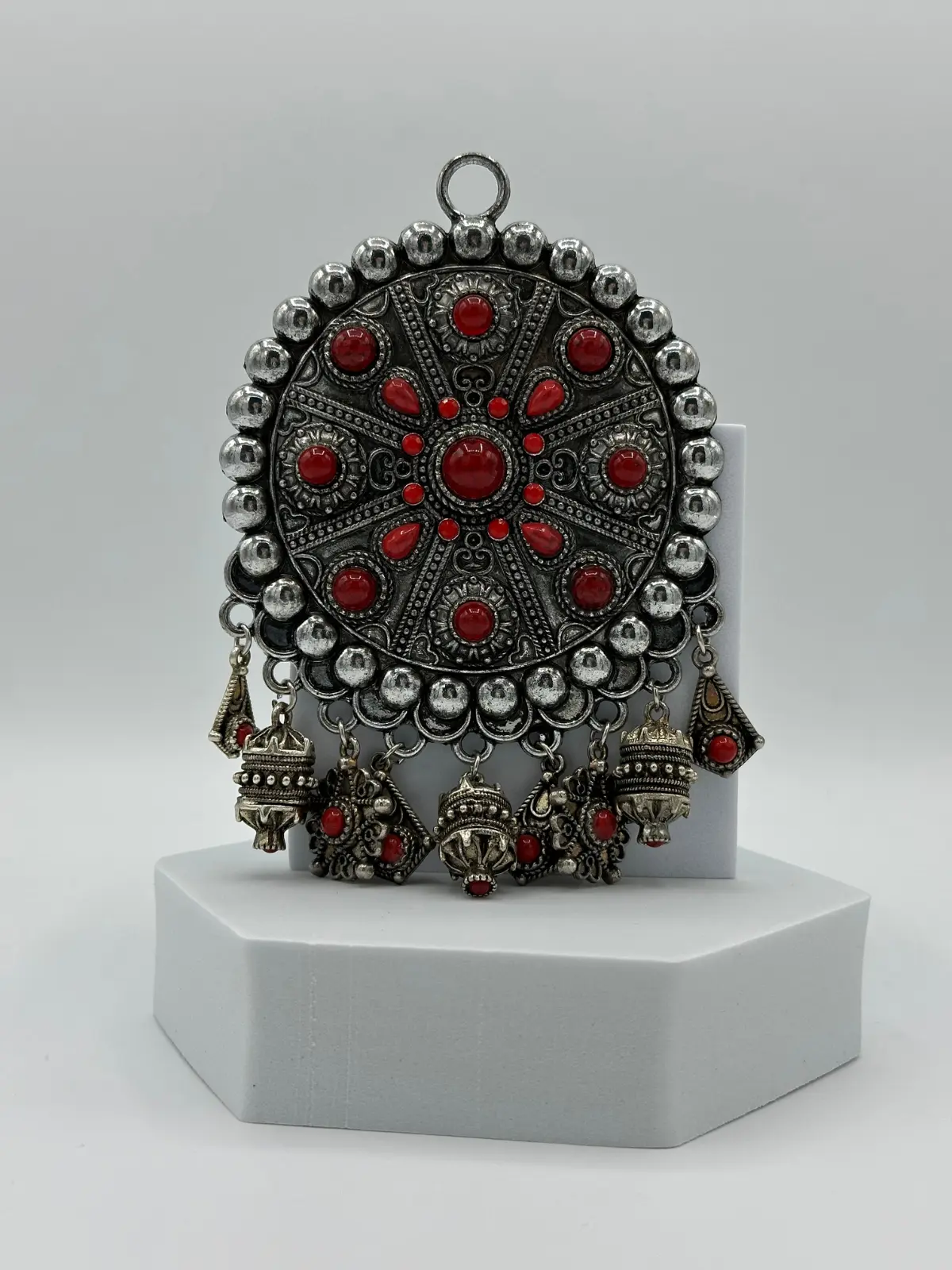 Red Kabyle brooch - Jewelry &amp; accessories